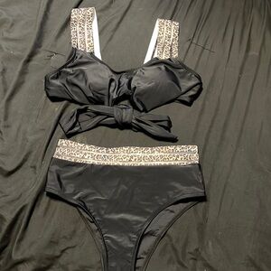 Never been worn . Women’s swim wear.